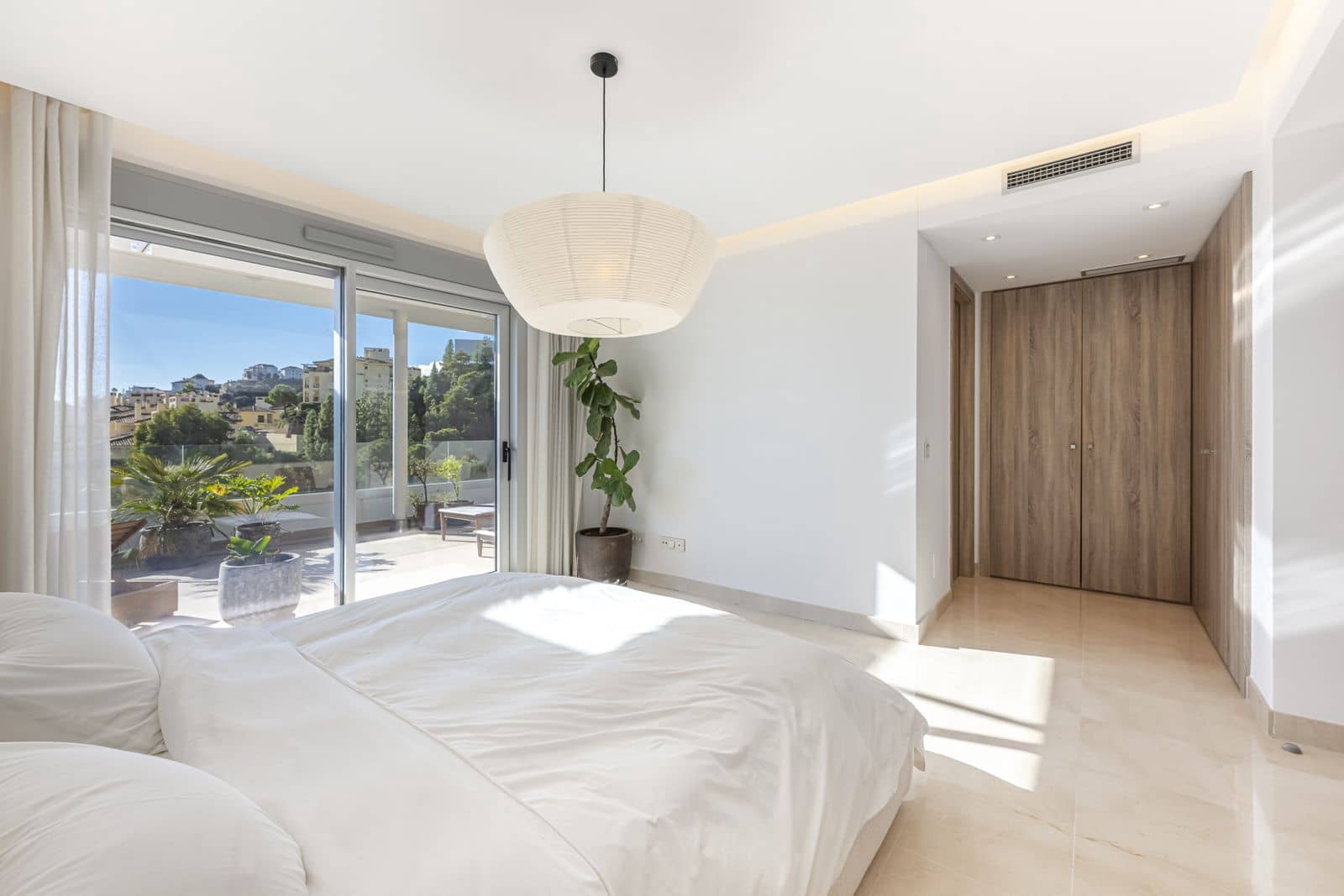 3 bedroom Penthouse for sale in Benahavis - € 1,050,000 (Ref: 9607871)