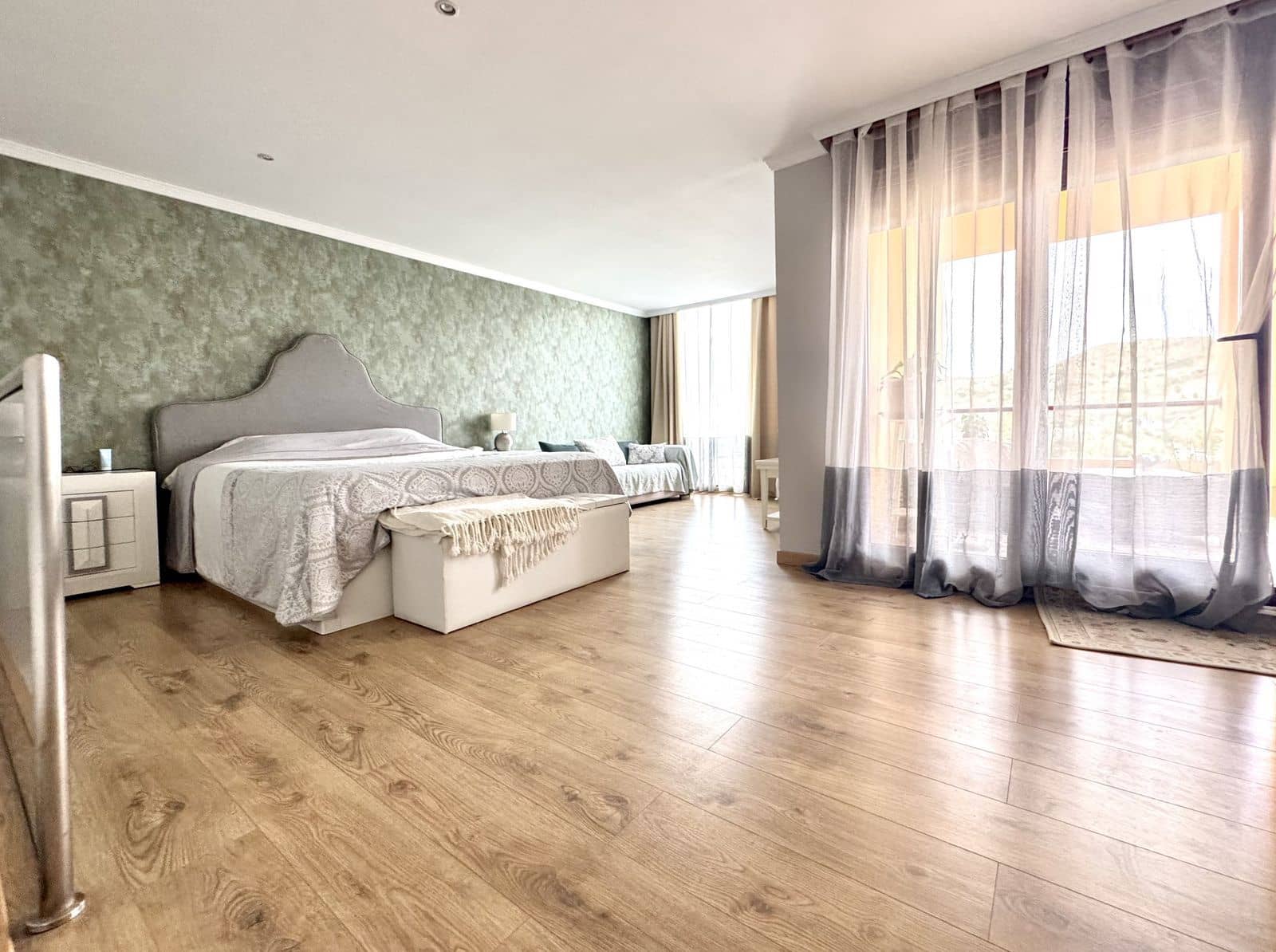 2 sypialnia Penthouse na sprzedaż w Benahavis - 289 000 € (Ref: 9607874)