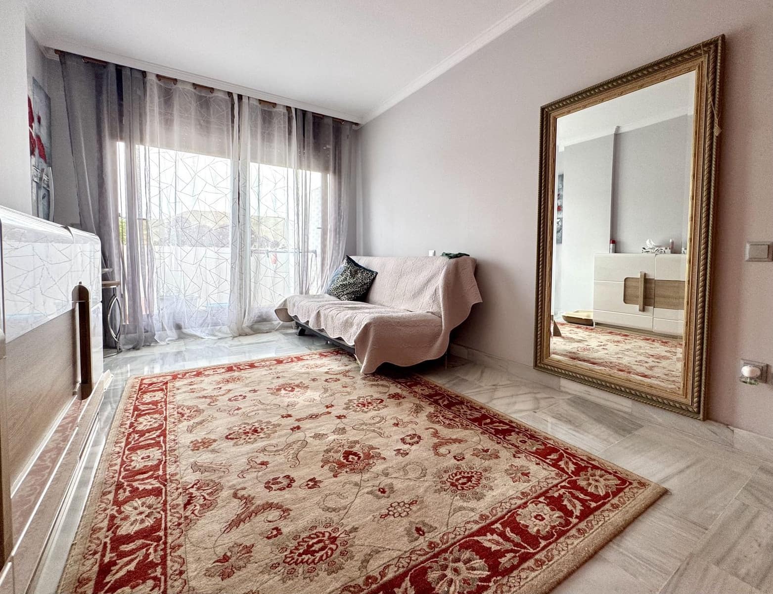 2 sypialnia Penthouse na sprzedaż w Benahavis - 289 000 € (Ref: 9607874)