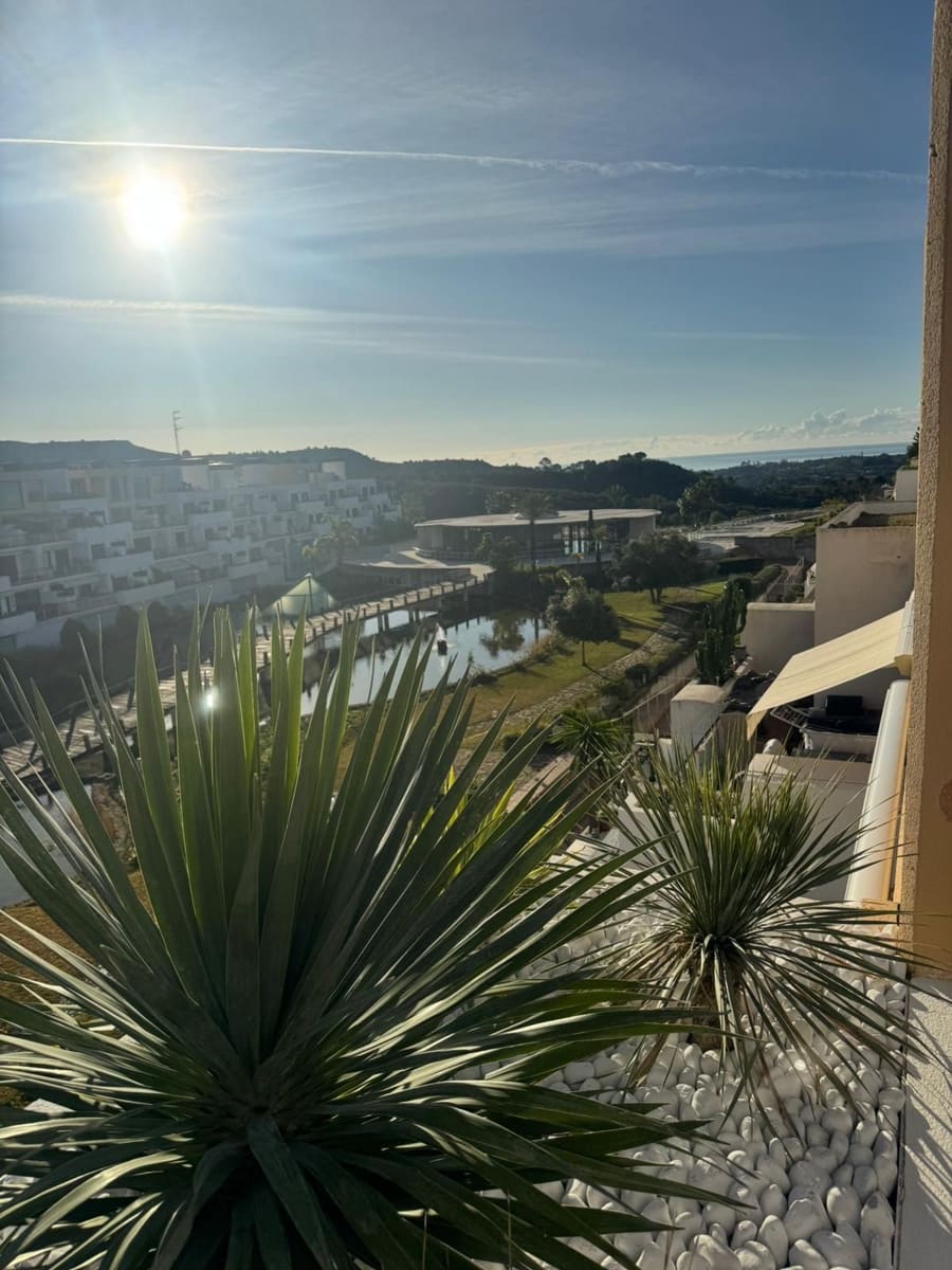 3 sypialnia Penthouse na sprzedaż w Benahavis - 390 000 € (Ref: 9607877)