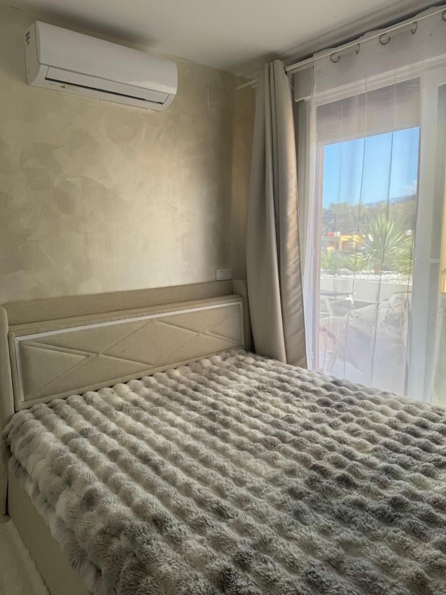 3 sypialnia Penthouse na sprzedaż w Benahavis - 390 000 € (Ref: 9607877)