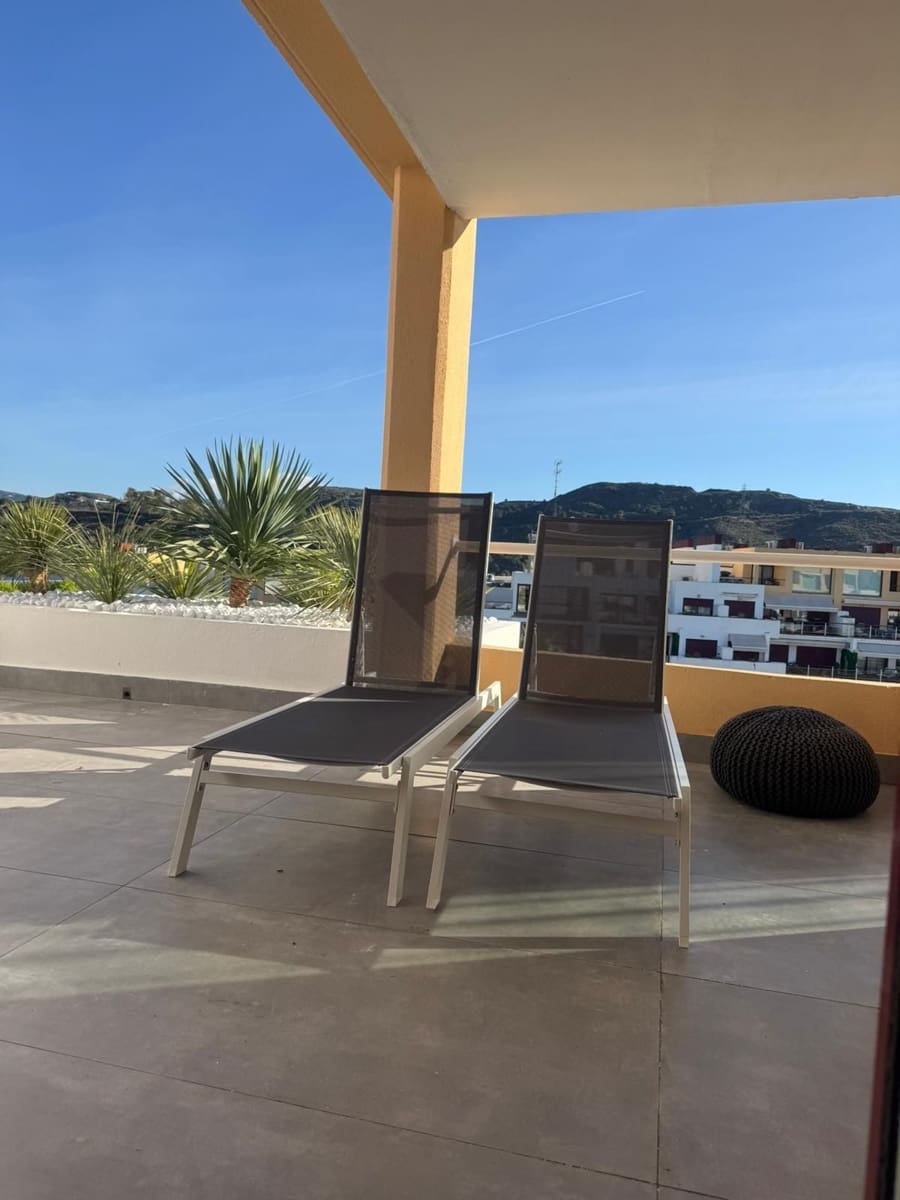 3 sypialnia Penthouse na sprzedaż w Benahavis - 390 000 € (Ref: 9607877)