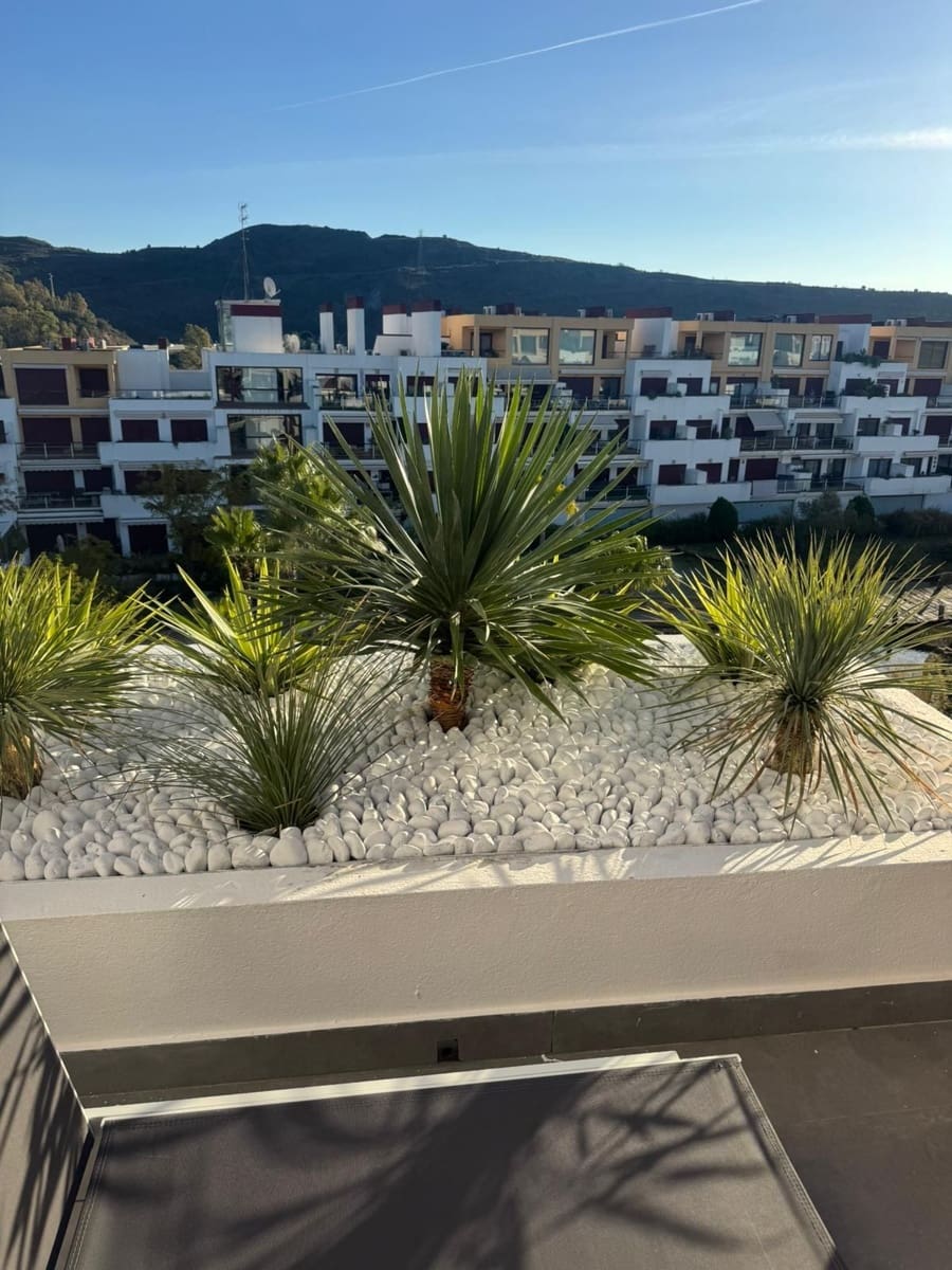 3 sypialnia Penthouse na sprzedaż w Benahavis - 390 000 € (Ref: 9607877)