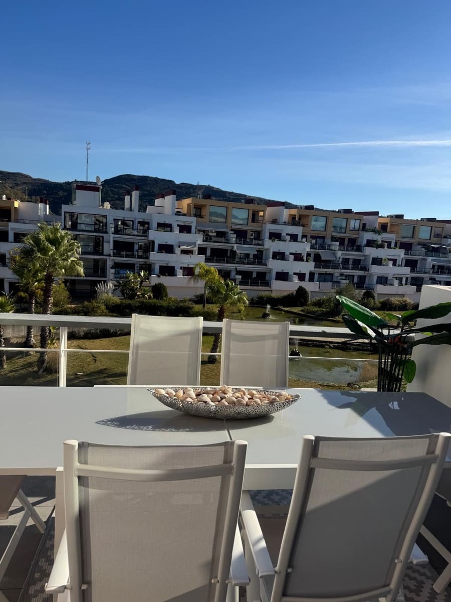 3 sypialnia Penthouse na sprzedaż w Benahavis - 390 000 € (Ref: 9607877)