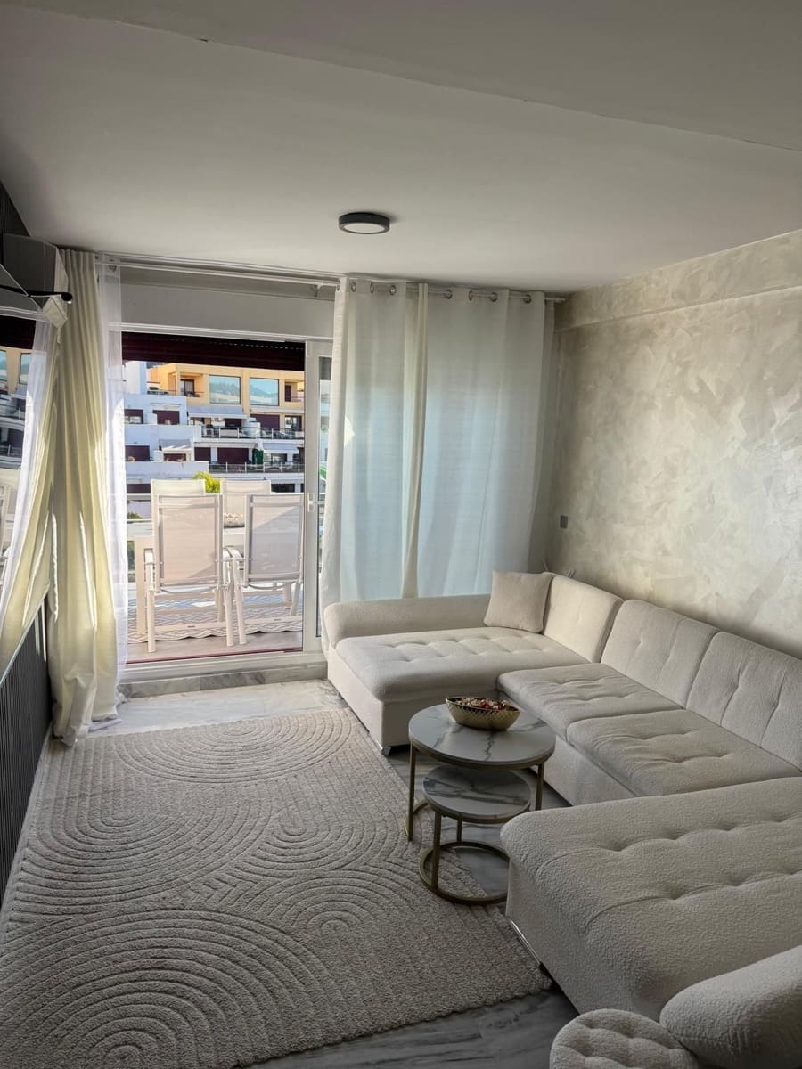 3 sypialnia Penthouse na sprzedaż w Benahavis - 390 000 € (Ref: 9607877)