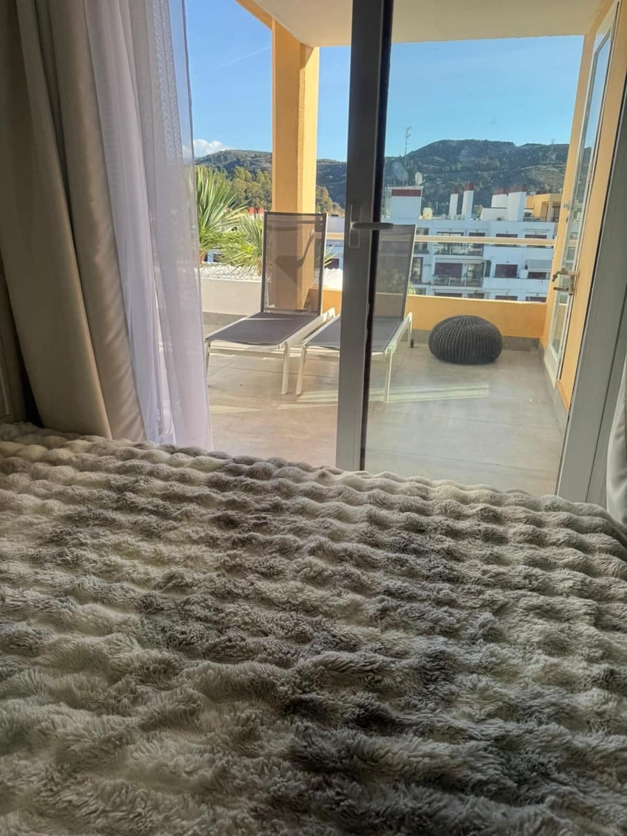 3 sypialnia Penthouse na sprzedaż w Benahavis - 390 000 € (Ref: 9607877)