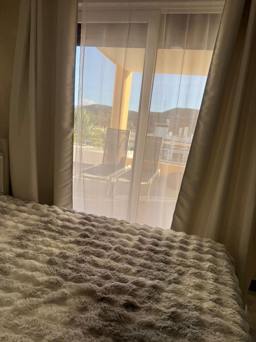 3 sypialnia Penthouse na sprzedaż w Benahavis - 390 000 € (Ref: 9607877)