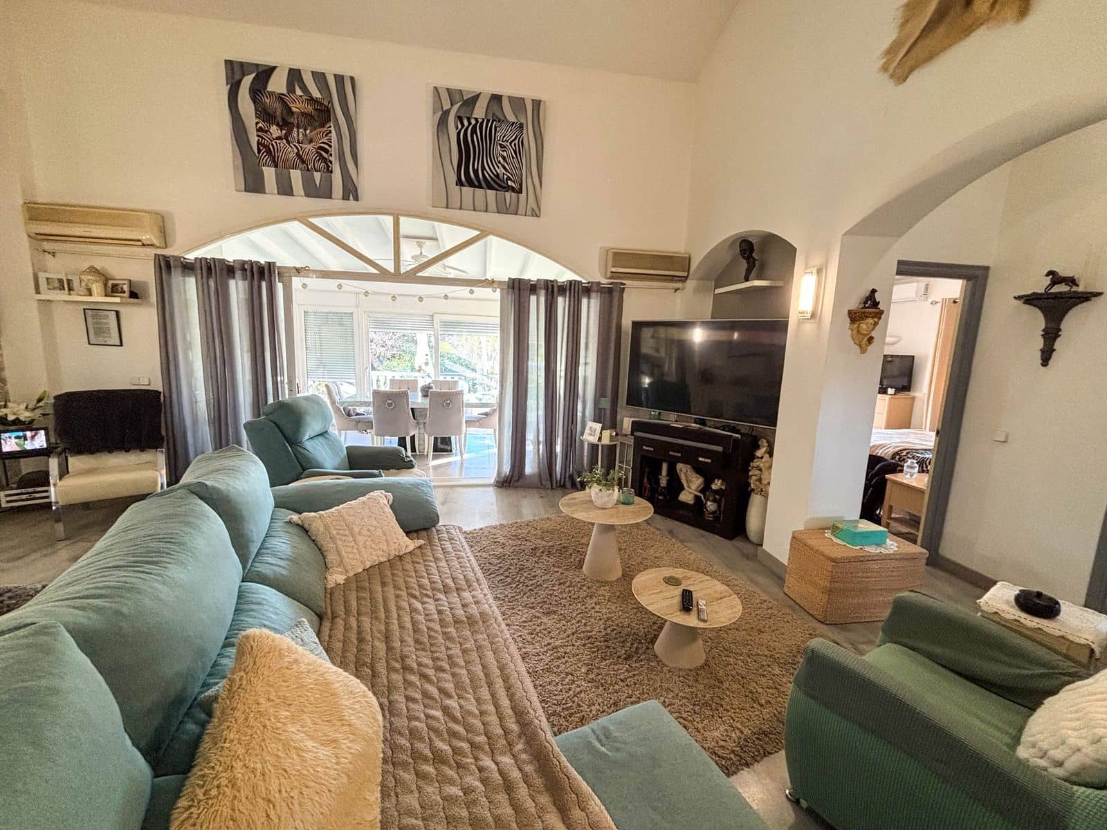 Finca/Casa Rural de 3 habitaciones en Estepona en venta - 878.000 € (Ref: 9607880)