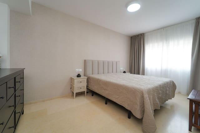 Ático de 2 habitaciones en Elviria, Marbella en venta - 430.000 € (Ref: 9611192)