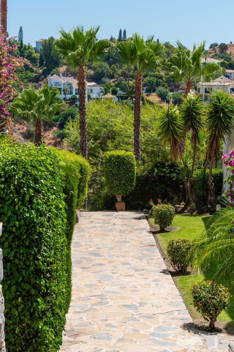 4 bedroom Apartment for sale in La Quinta - € 895,000 (Ref: 9611193)