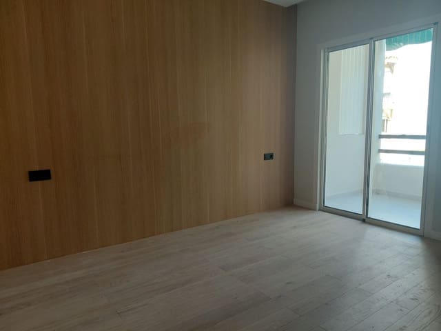 1 sypialnia Apartament na sprzedaż w Marbella - 365 000 € (Ref: 9611194)