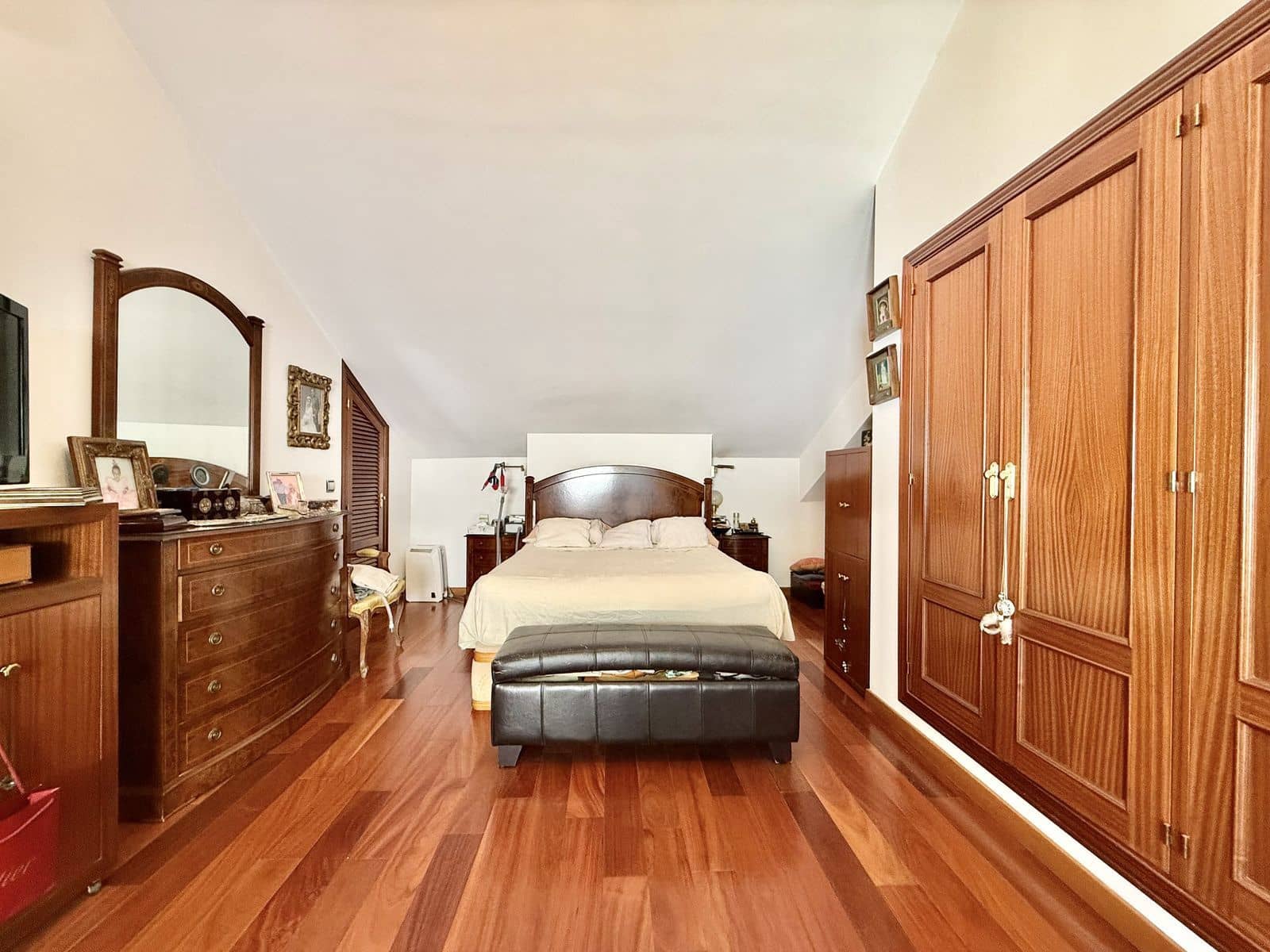 4 camera da letto Villetta Bifamiliare in vendita in Estepona - 700.000 € (Rif: 9611196)