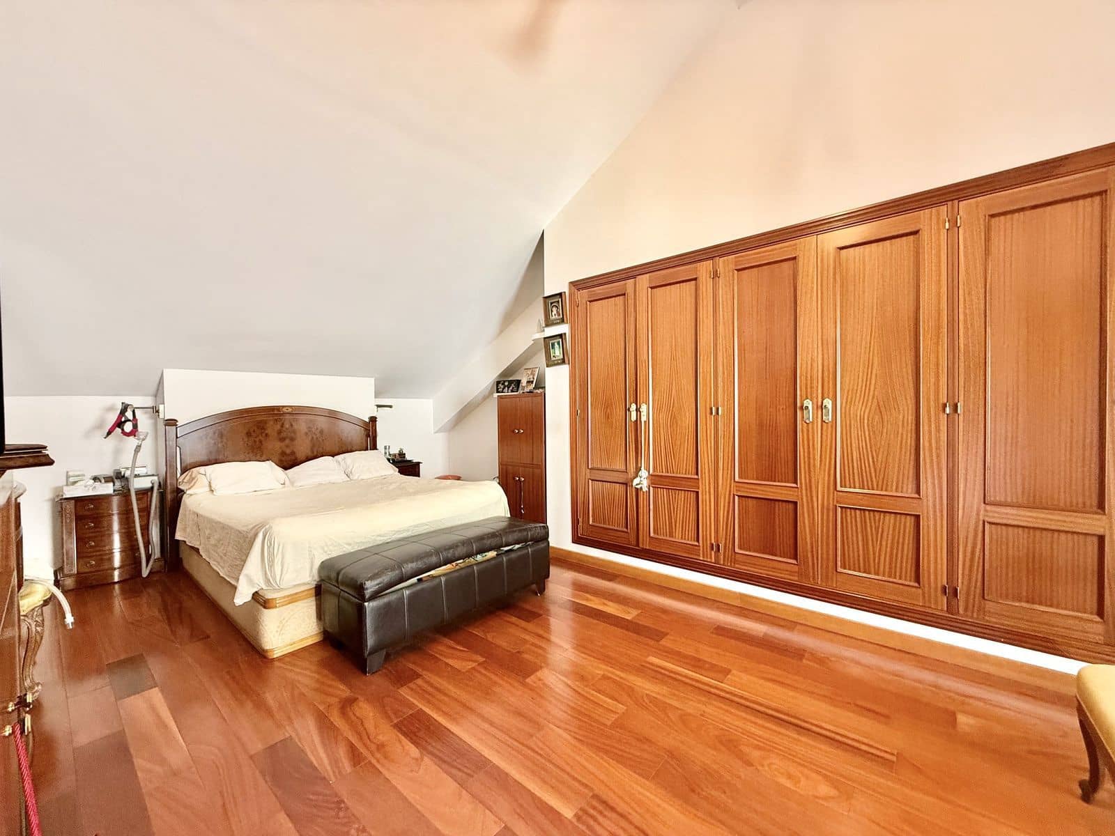 4 camera da letto Villetta Bifamiliare in vendita in Estepona - 700.000 € (Rif: 9611196)