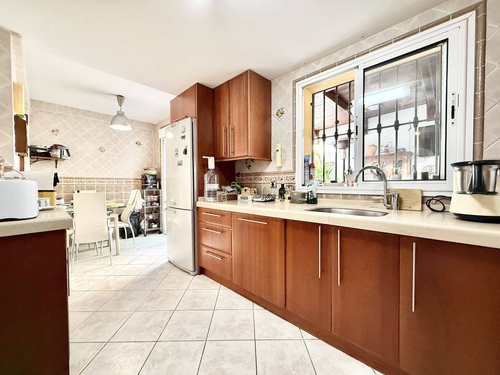 4 camera da letto Villetta Bifamiliare in vendita in Estepona - 700.000 € (Rif: 9611196)