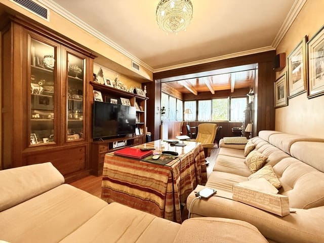 4 camera da letto Villetta Bifamiliare in vendita in Estepona - 700.000 € (Rif: 9611196)