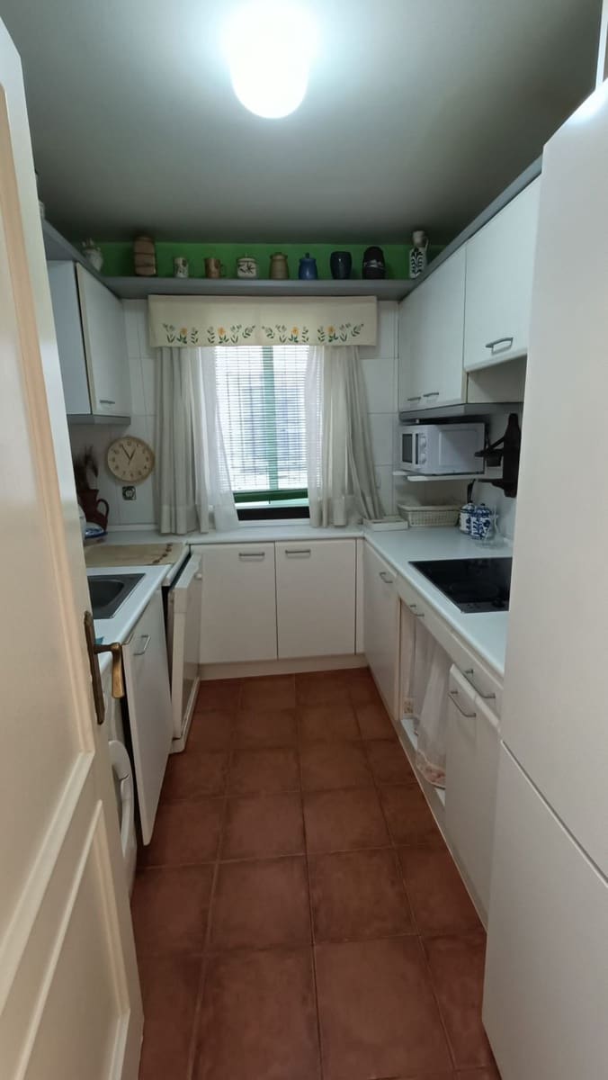 2 quarto Apartamento para venda em Puerto Banus - 490 000 € (Ref: 9611198)