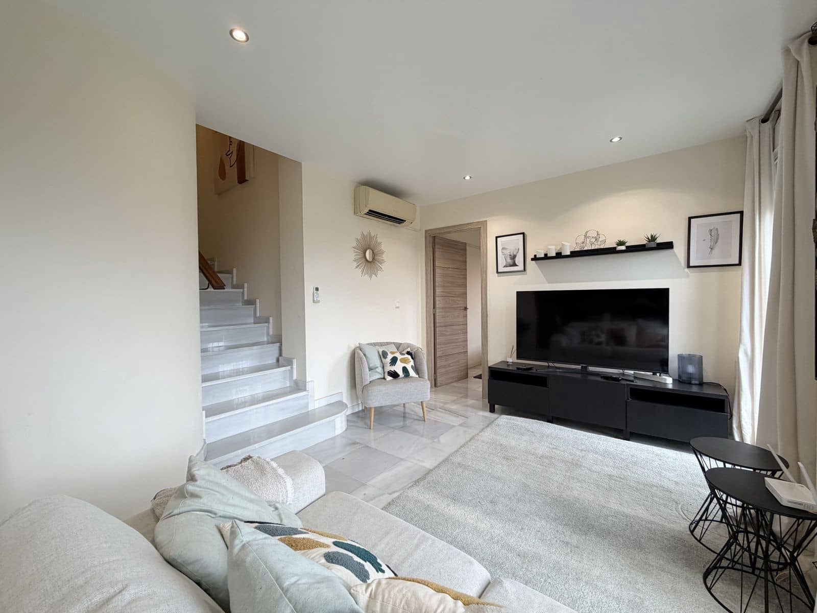 3 chambre Appartement à vendre à La Duquesa / Puerto de la Duquesa - 330 000 € (Ref: 9611200)