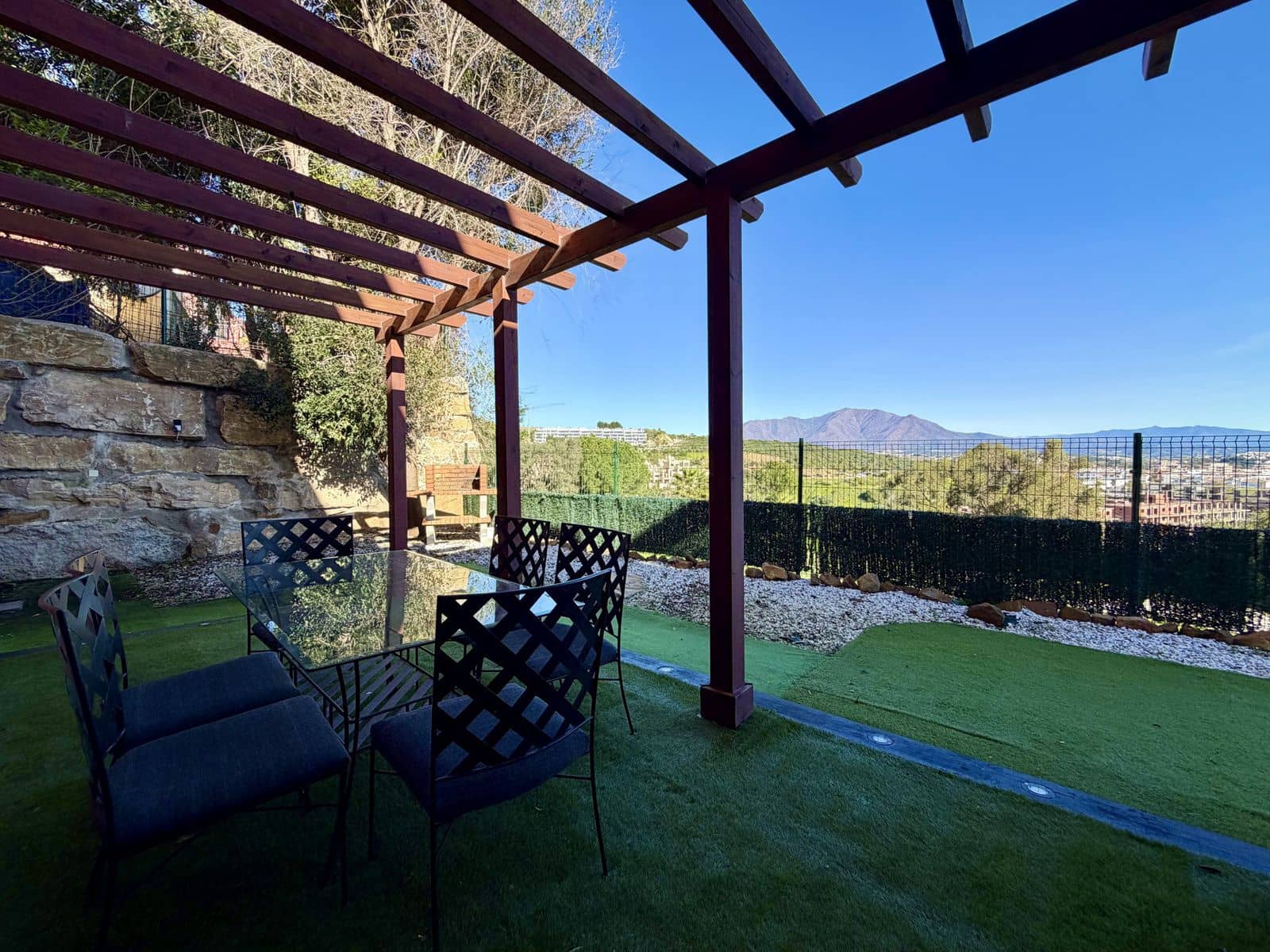 3 chambre Appartement à vendre à La Duquesa / Puerto de la Duquesa - 330 000 € (Ref: 9611200)