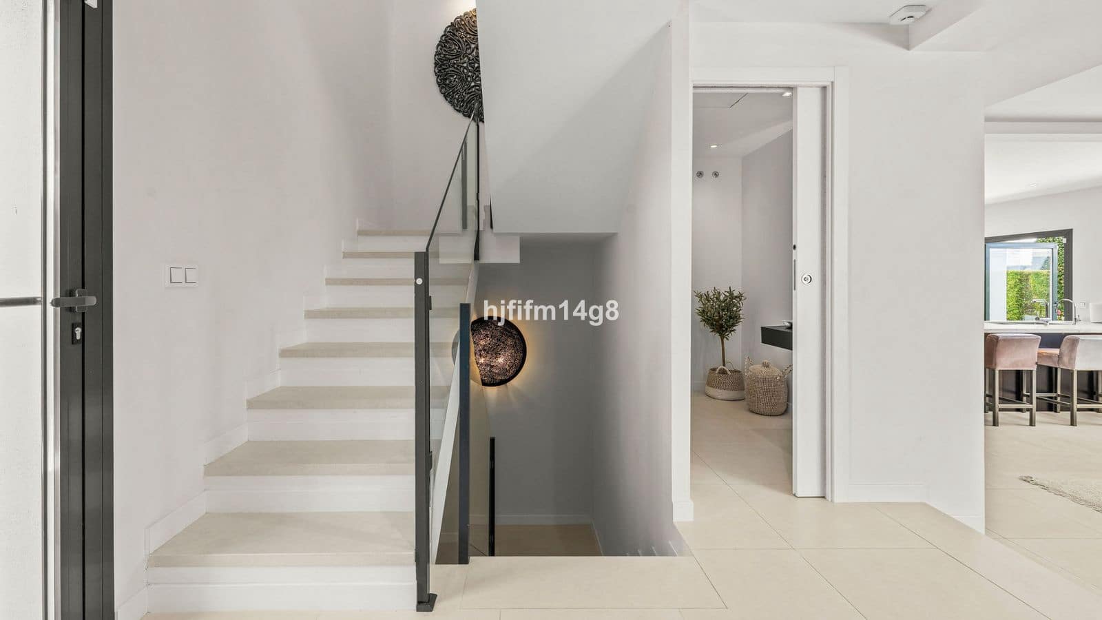 5 bedroom Villa for sale in San Pedro de Alcantara - € 2,590,000 (Ref: 9611207)