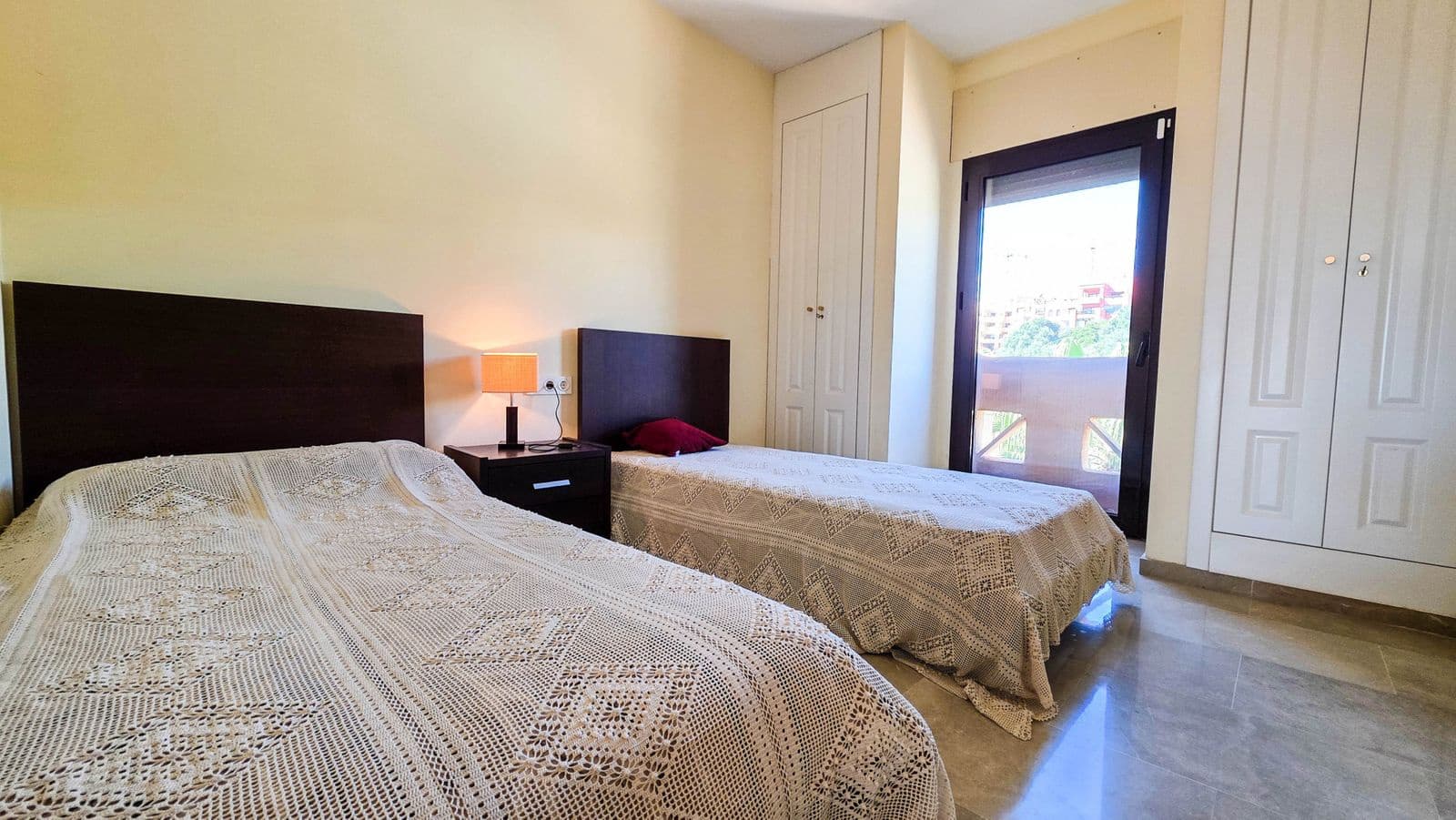 3 chambre Penthouse à vendre à La Duquesa / Puerto de la Duquesa - 495 000 € (Ref: 9611213)