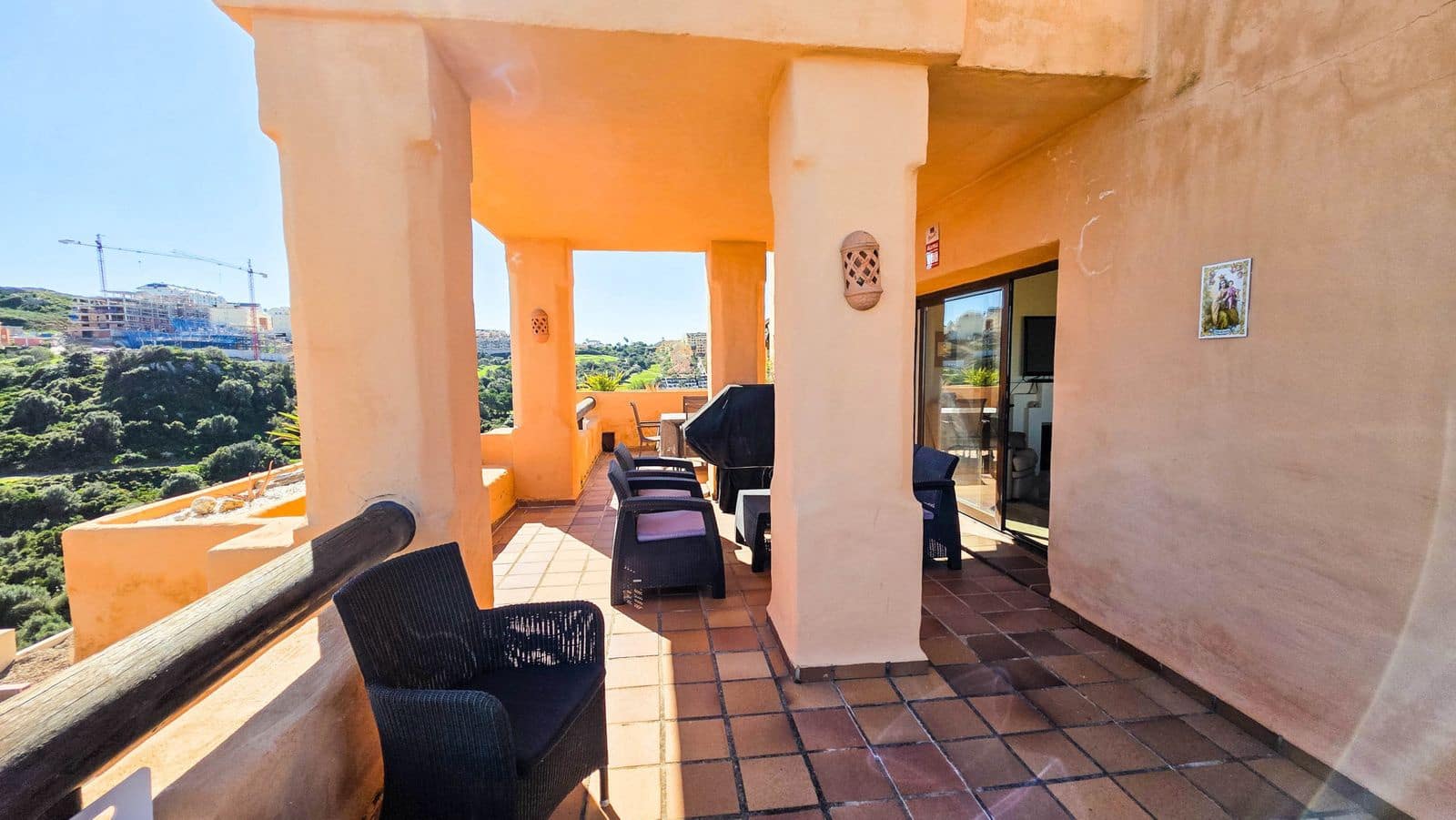 3 chambre Penthouse à vendre à La Duquesa / Puerto de la Duquesa - 495 000 € (Ref: 9611213)