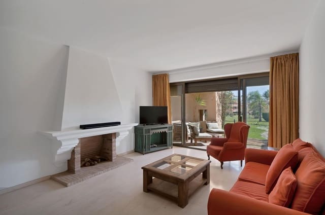 Apartamento de 2 habitaciones en Estepona en venta - 371.175 € (Ref: 9611215)