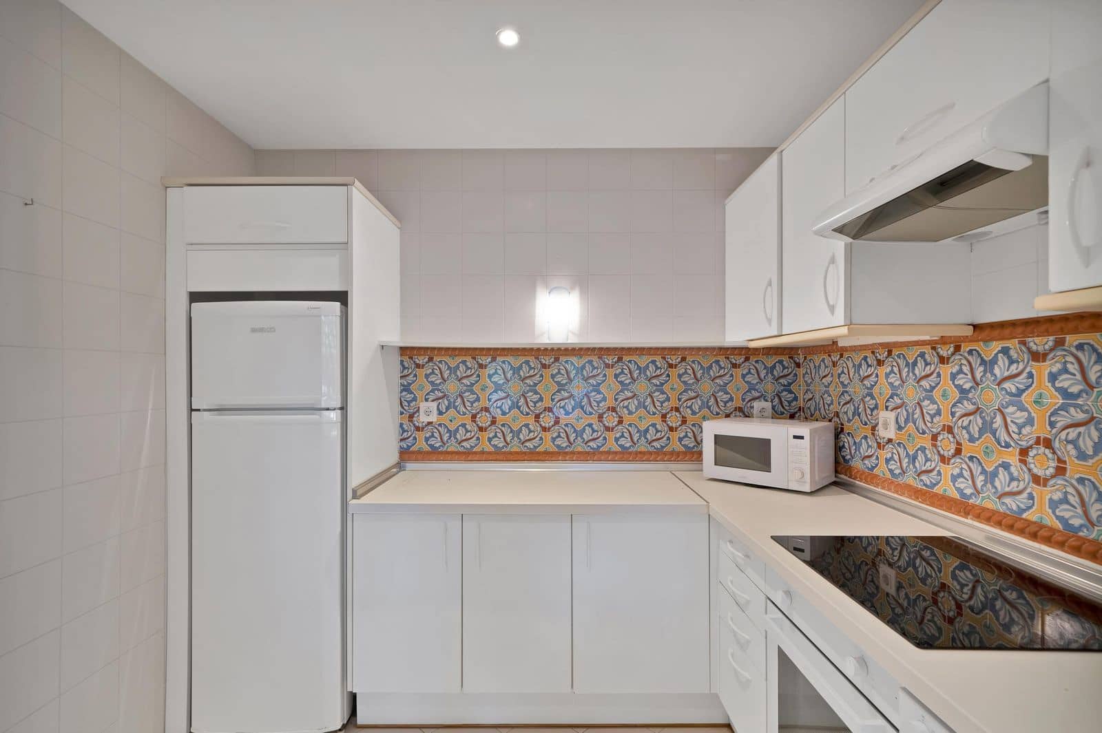 Apartamento de 2 habitaciones en Estepona en venta - 371.175 € (Ref: 9611215)