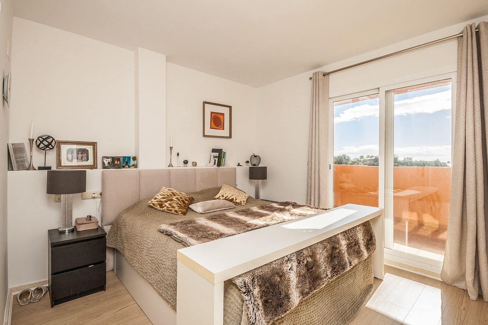 Ático de 2 habitaciones en Elviria en venta - 498.000 € (Ref: 9611216)