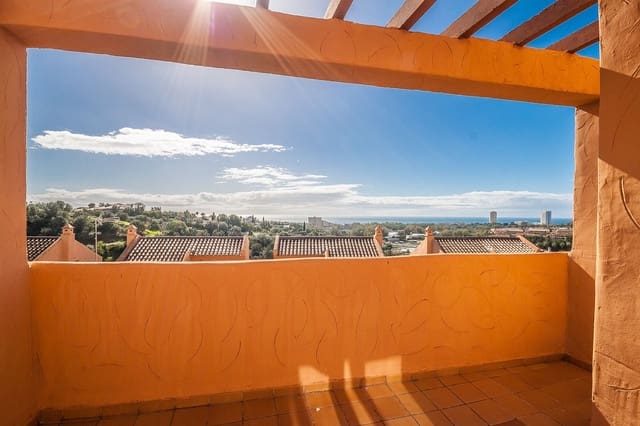 Ático de 2 habitaciones en Elviria, Marbella en venta - 498.000 € (Ref: 9611216)
