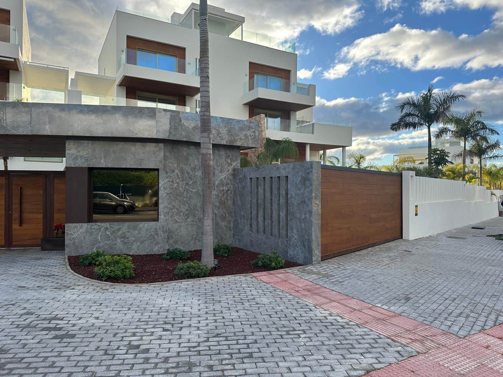 2 camera da letto Appartamento in vendita in Golden Mile - 2.600.000 € (Rif: 9611217)