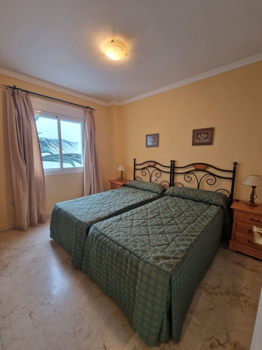 2 chambre Appartement à vendre à Puerto Banus - 625 000 € (Ref: 9611219)