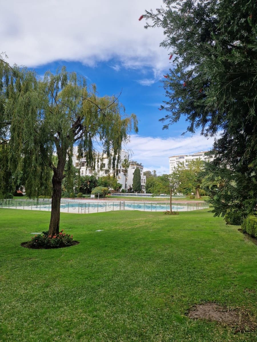 2 chambre Appartement à vendre à Puerto Banus - 625 000 € (Ref: 9611219)