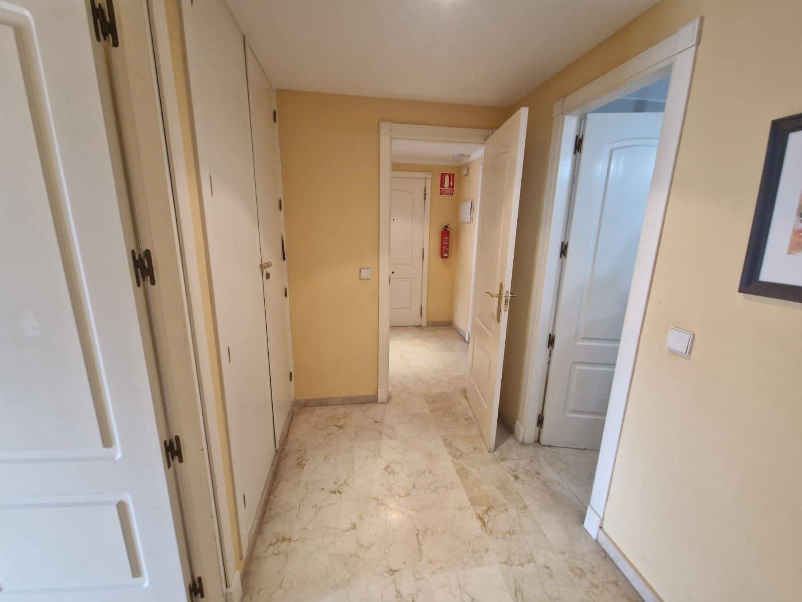 2 chambre Appartement à vendre à Puerto Banus - 625 000 € (Ref: 9611219)