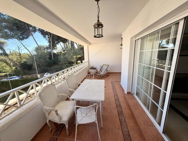 Apartamento de 2 habitaciones en Río Real, Marbella en venta - 430.000 € (Ref: 9611221)