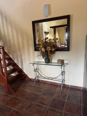 2 bedroom Villa for sale in Estepona - € 700,000 (Ref: 9611223)