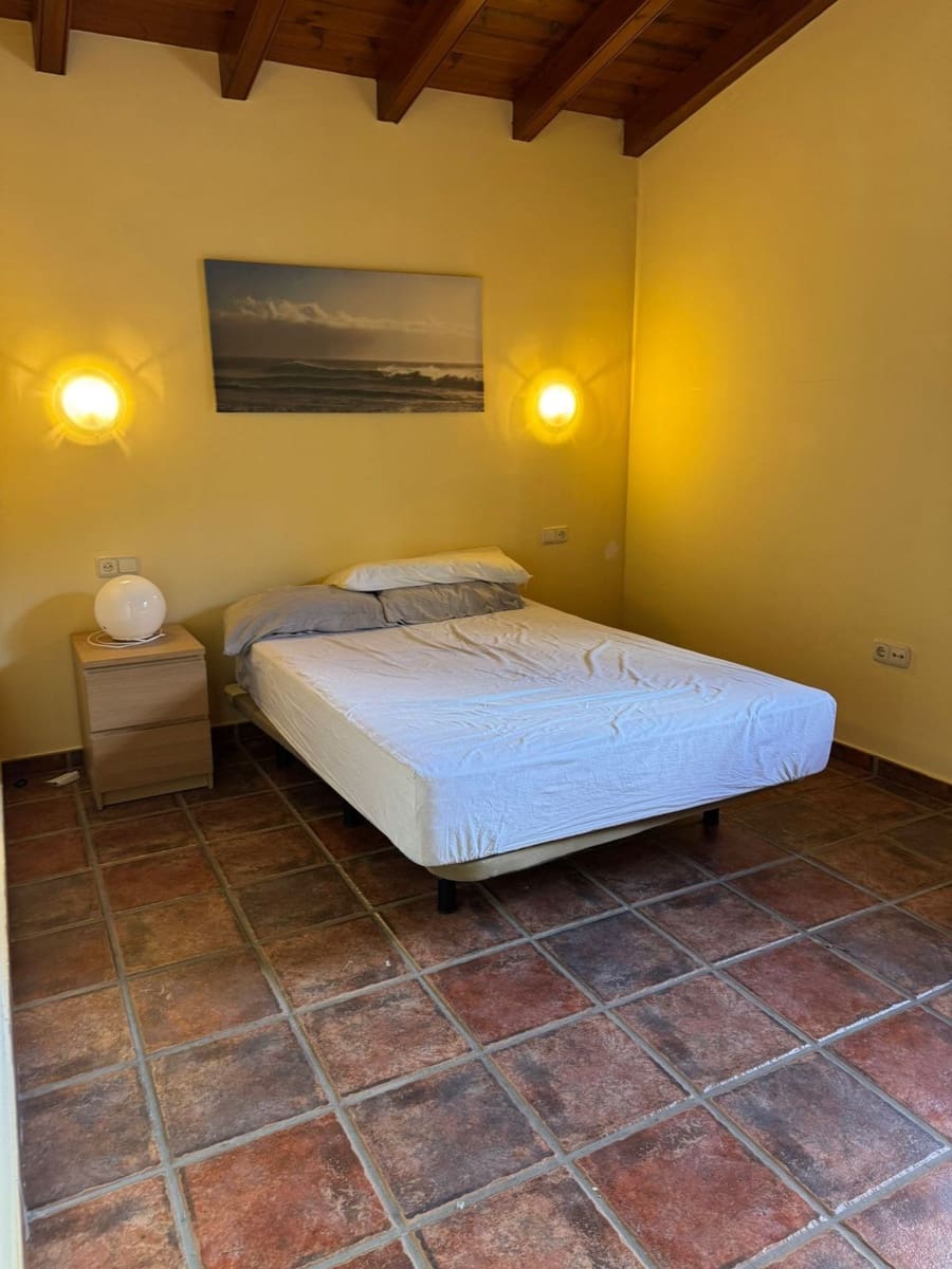 2 bedroom Villa for sale in Estepona - € 700,000 (Ref: 9611223)