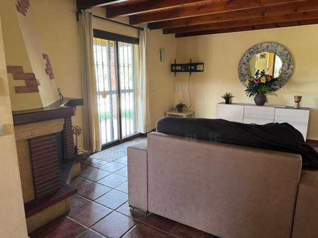 2 bedroom Villa for sale in Estepona - € 700,000 (Ref: 9611223)