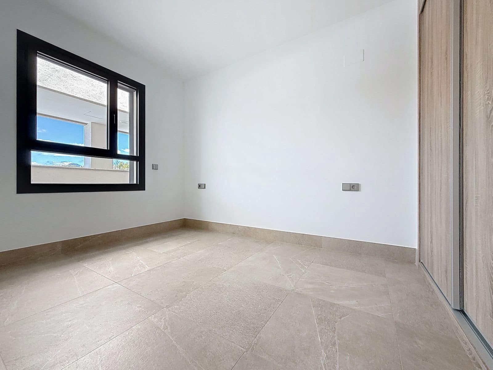 Apartamento de 2 habitaciones en Casares en venta - 390.000 € (Ref: 9611224)