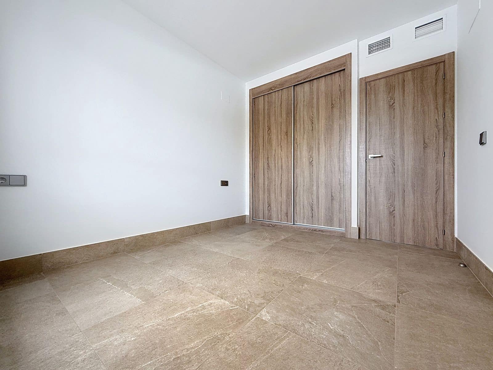 Apartamento de 2 habitaciones en Casares en venta - 390.000 € (Ref: 9611224)