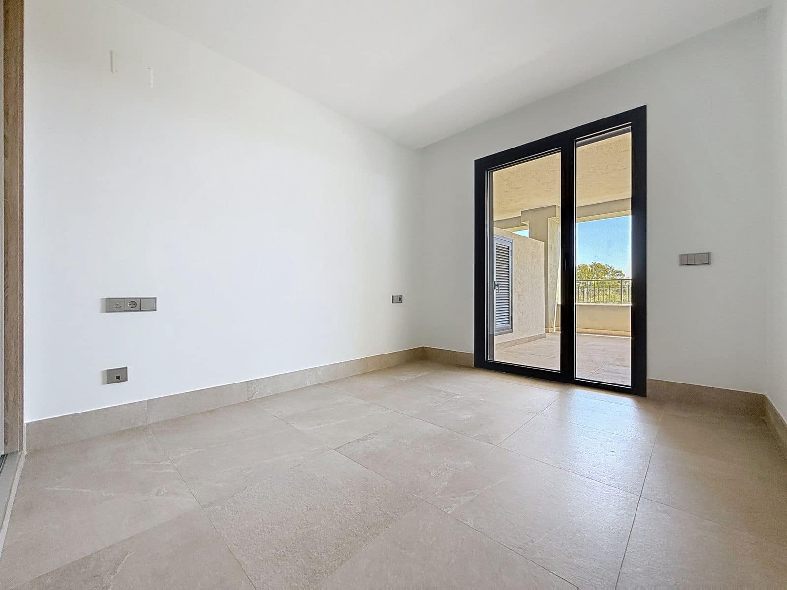 Apartamento de 2 habitaciones en Casares en venta - 390.000 € (Ref: 9611224)