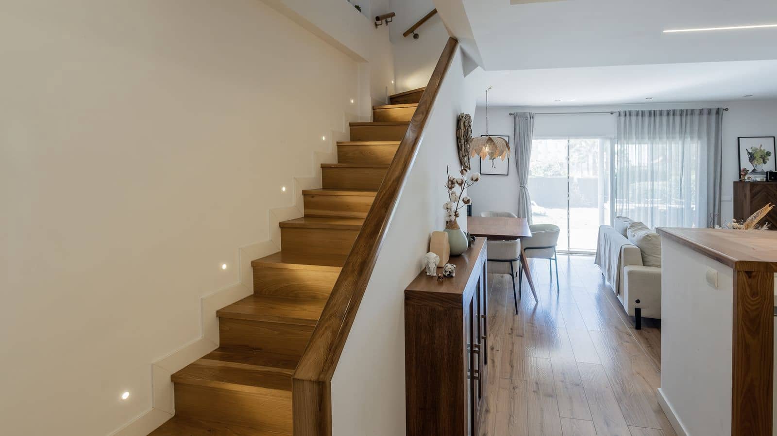 4 soveværelse Semi-Rækkehus til salg i Benalmadena - € 675.000 (Ref: 9611225)