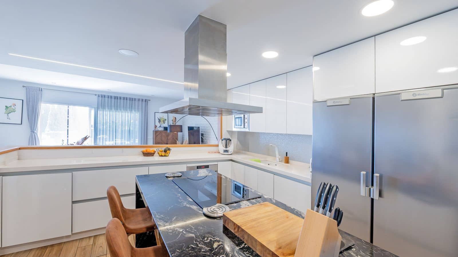 4 soveværelse Semi-Rækkehus til salg i Benalmadena - € 675.000 (Ref: 9611225)