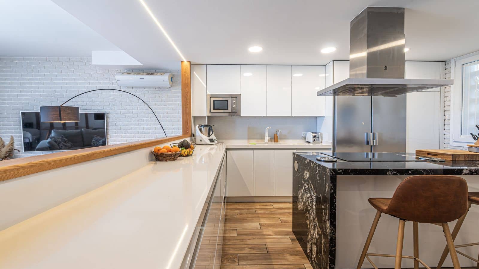 4 soveværelse Semi-Rækkehus til salg i Benalmadena - € 675.000 (Ref: 9611225)