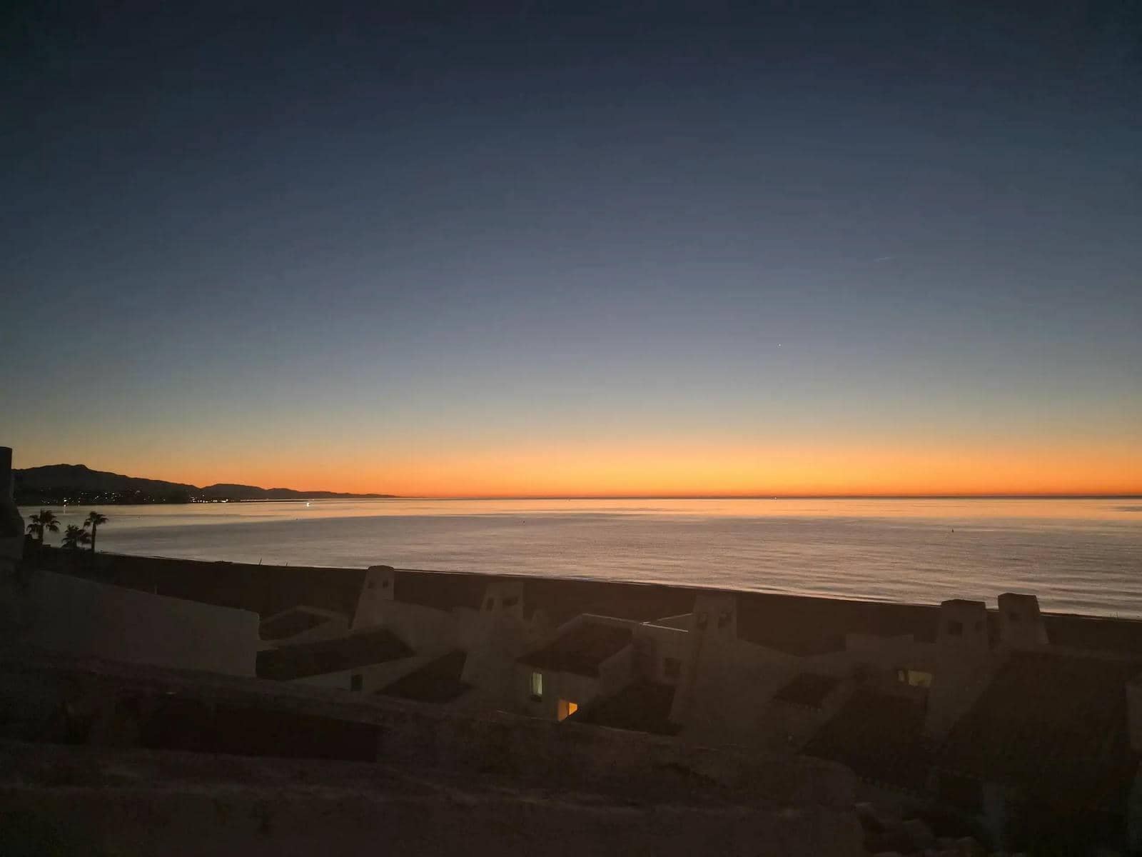 1 bedroom Beach Apartment for sale in Estepona - € 350,000 (Ref: 9611229)