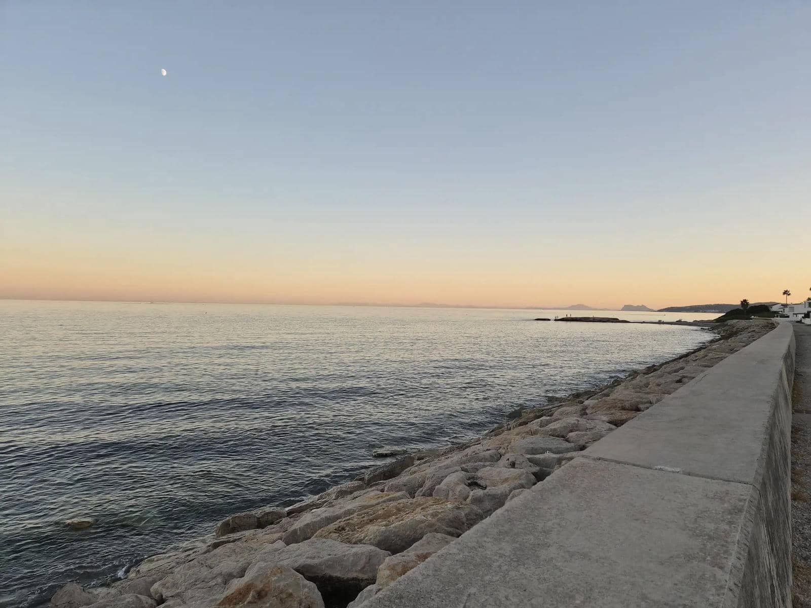 1 bedroom Beach Apartment for sale in Estepona - € 350,000 (Ref: 9611229)