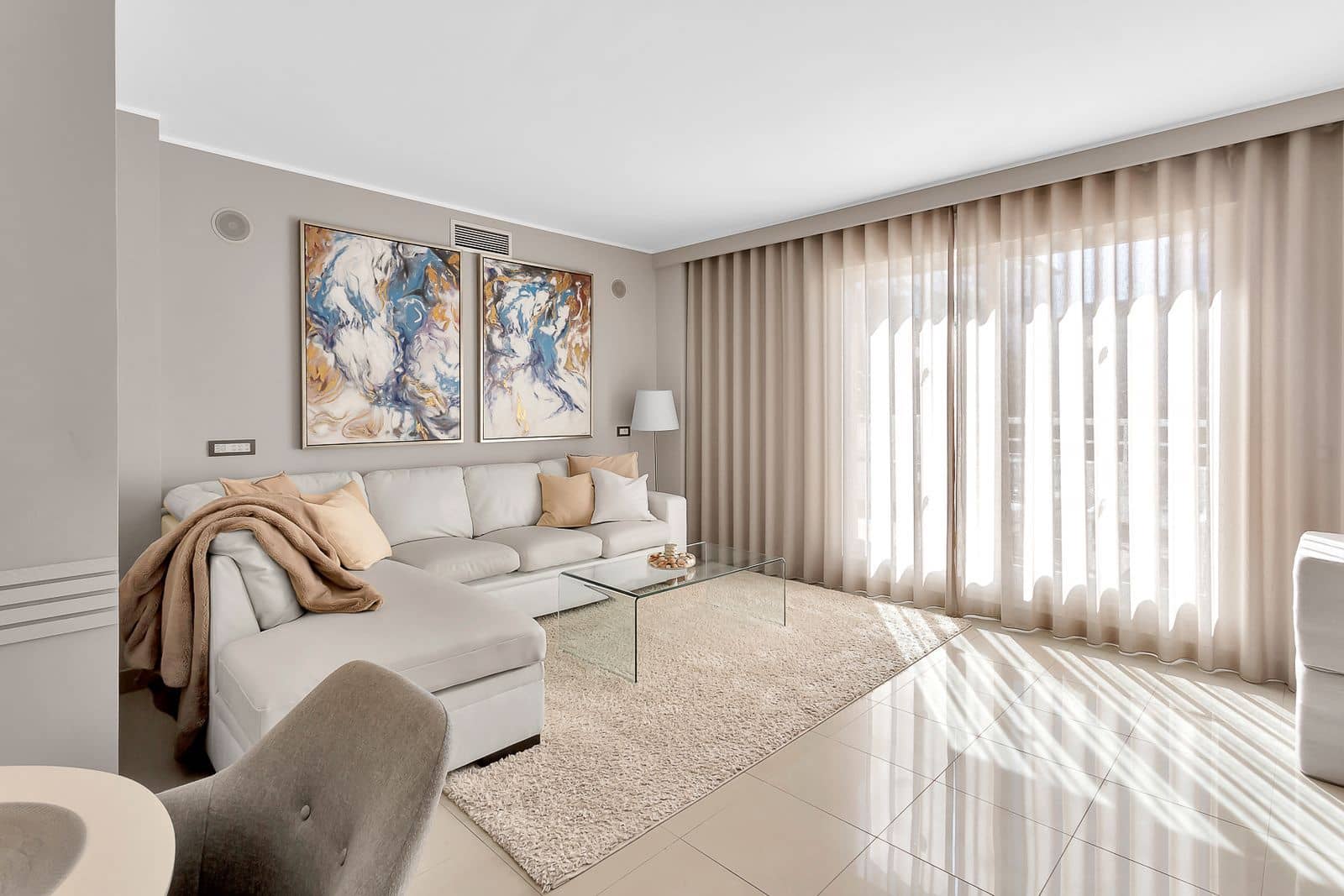 Ático de 3 habitaciones en New Golden Mile en venta - 639.000 € (Ref: 9611231)