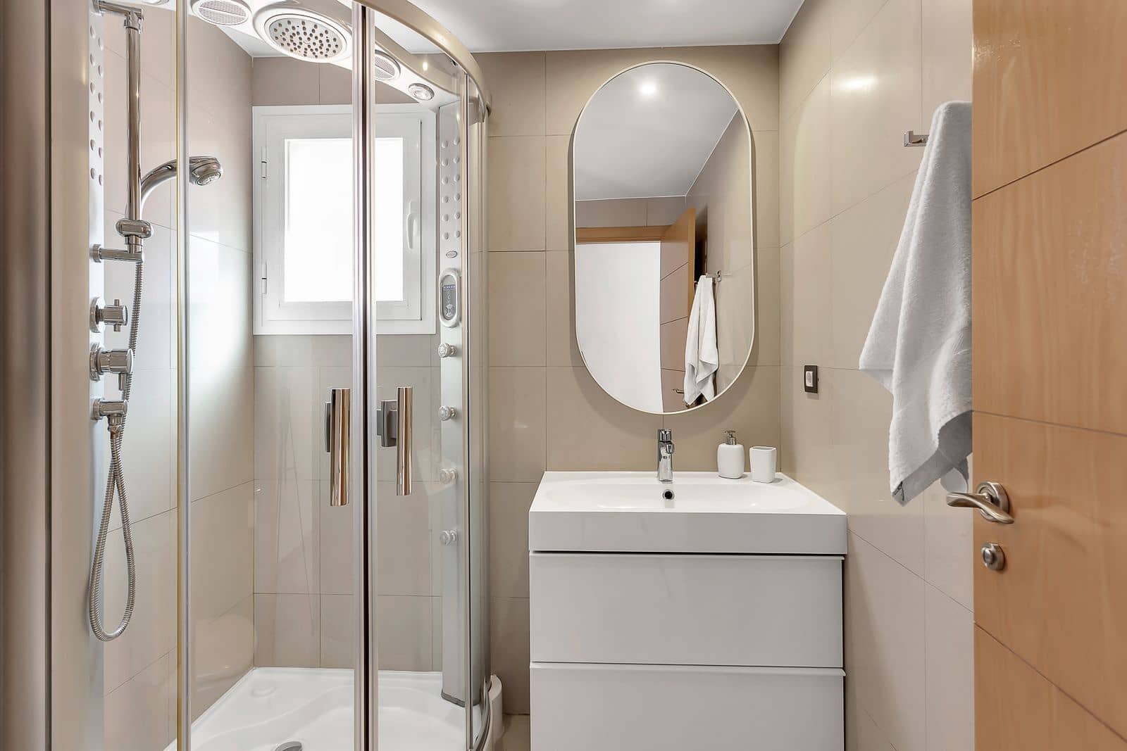 Ático de 3 habitaciones en New Golden Mile en venta - 639.000 € (Ref: 9611231)