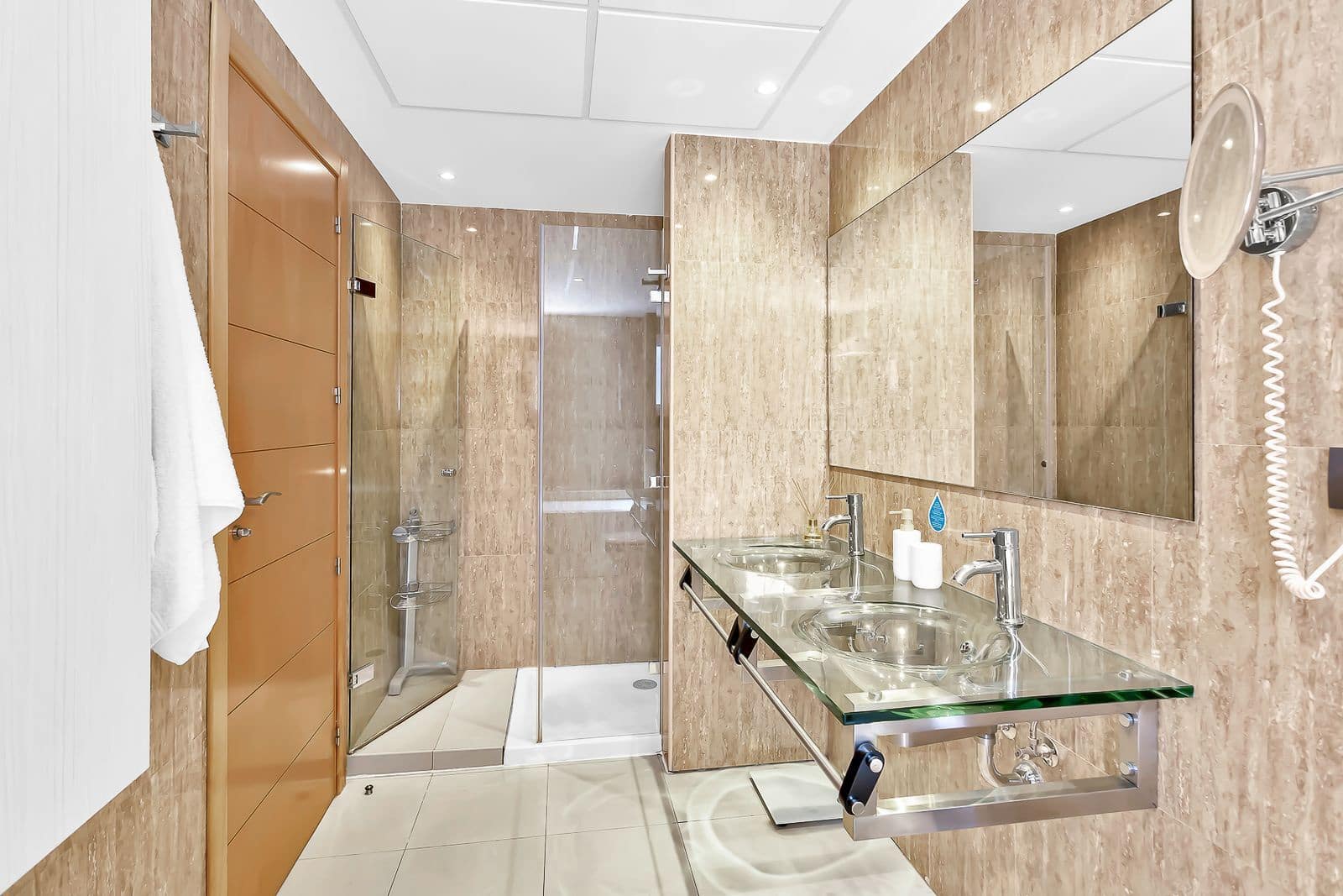 Ático de 3 habitaciones en New Golden Mile en venta - 639.000 € (Ref: 9611231)