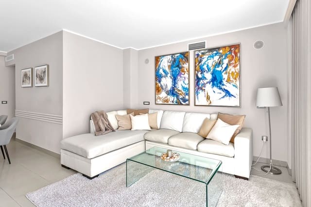 Ático de 3 habitaciones en New Golden Mile, Estepona en venta - 639.000 € (Ref: 9611231)