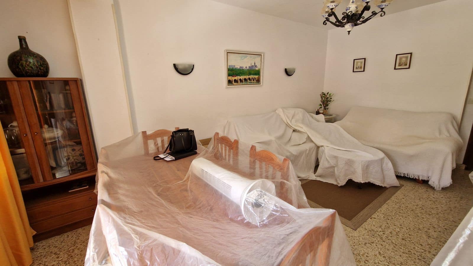 3 bedroom Apartment for sale in Estepona - € 330,000 (Ref: 9615578)